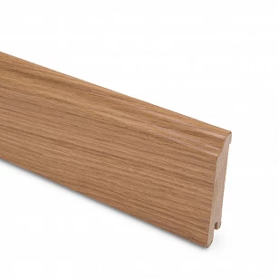 Плинтус шпонированный Lab Arte Oak Nature 80х15х2500 в интерьере