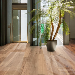 Паркетная доска Tarkett Step Дуб OAK BARON RUSTIC XL 1000 BR MDB PN (0,984 м2) в интерьере
